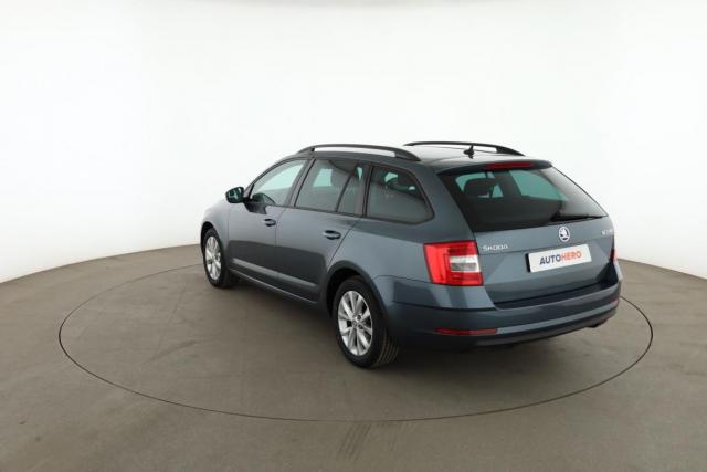 Skoda Octavia image 5