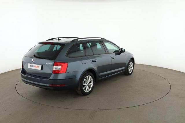 Skoda Octavia image 1