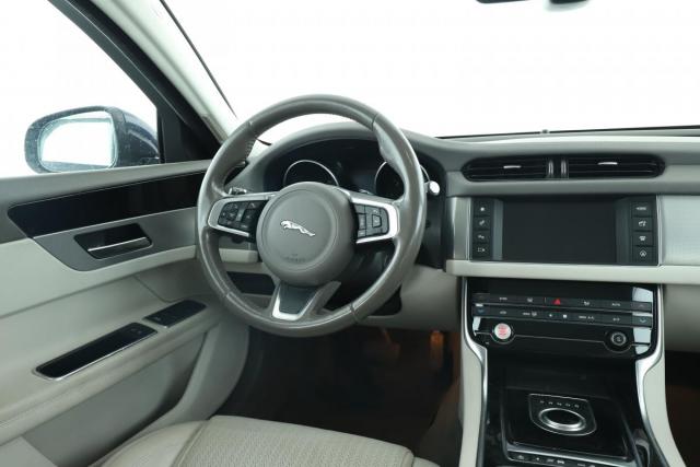 Jaguar Xf image 3