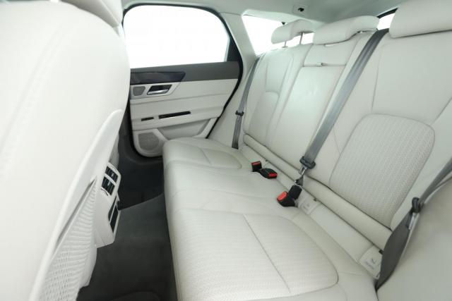 Jaguar Xf image 7