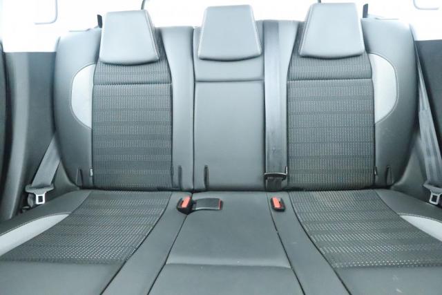 Peugeot 2008 image 1