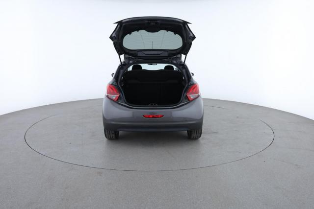Peugeot 208 image 3