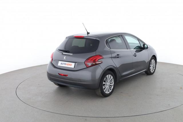 Peugeot 208 image 4