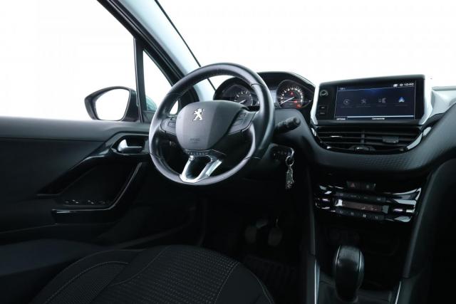 Peugeot 208 image 6