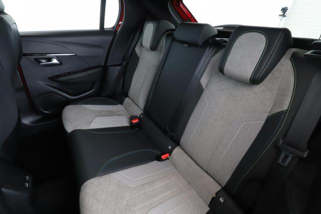 Peugeot 208 image 3