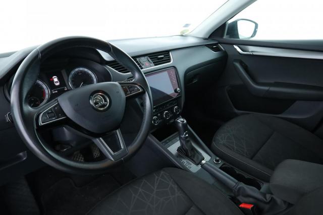 Skoda Octavia image 9