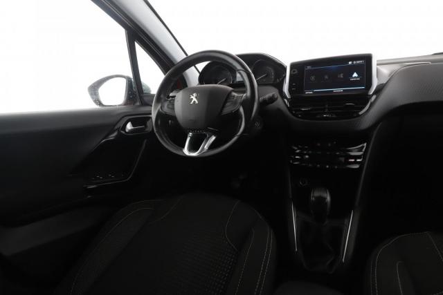 Peugeot 208 image 5