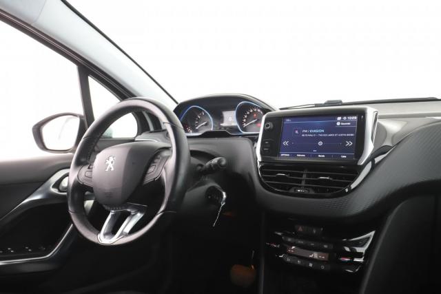 Peugeot 2008 image 8