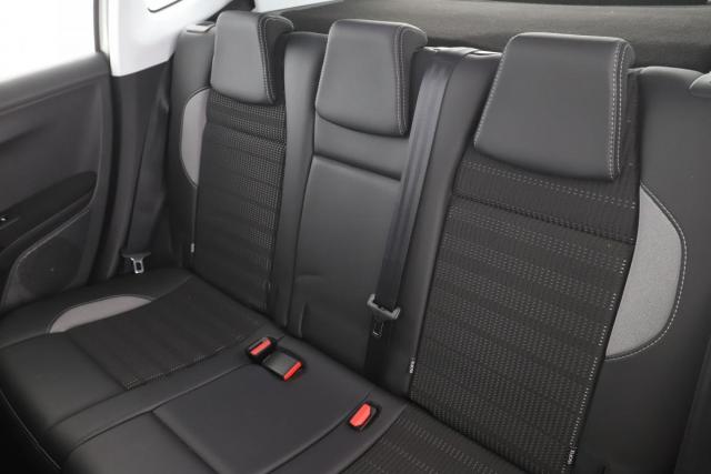 Peugeot 2008 image 1