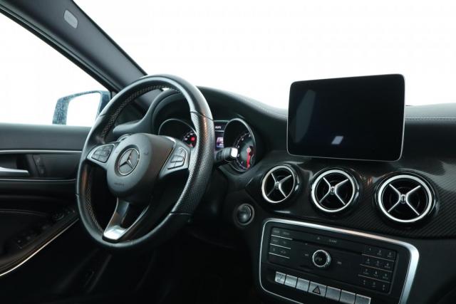 Mercedes Benz Gla image 7