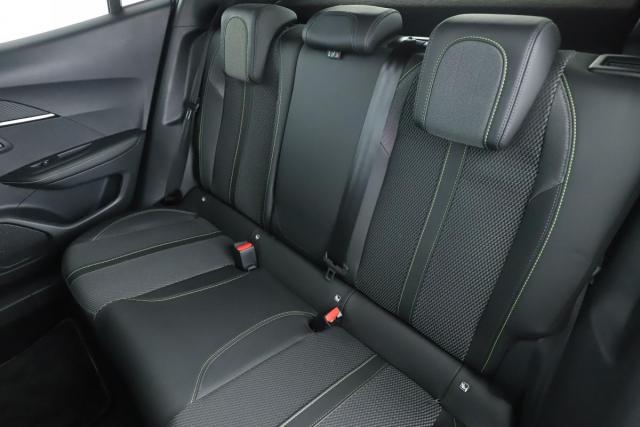 Peugeot 2008 image 4