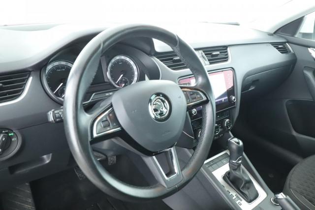 Skoda Octavia image 8