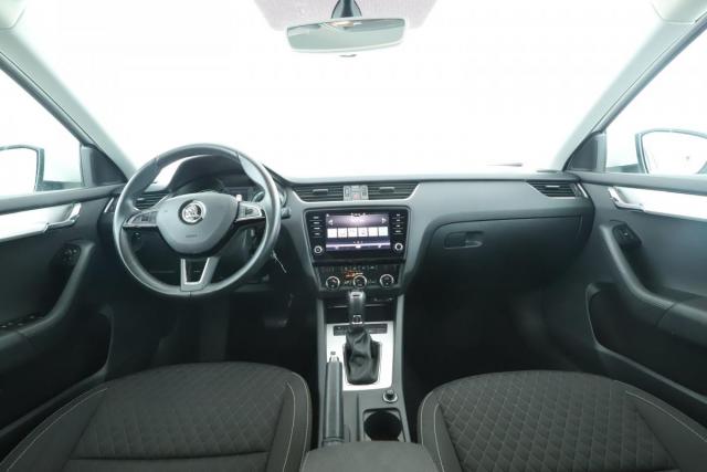 Skoda Octavia image 7