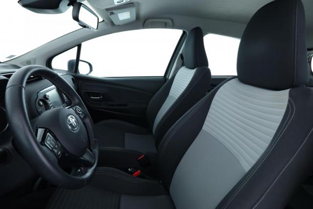 Toyota Yaris image 8