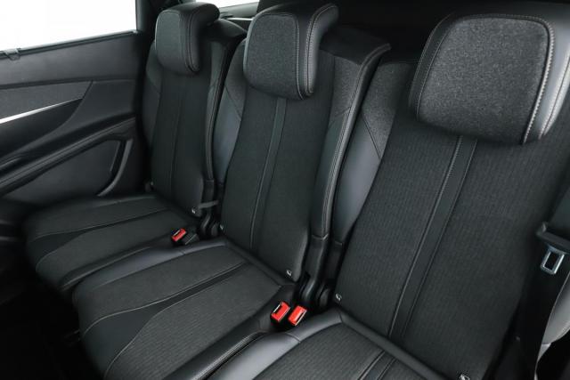 Peugeot 5008 image 3