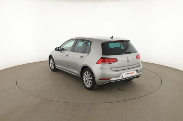 Volkswagen Golf image 6