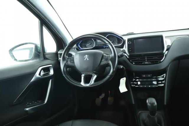 Peugeot 2008 image 7