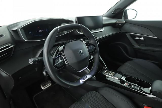 Peugeot 2008 image 8