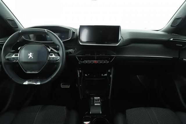 Peugeot 2008 image 2
