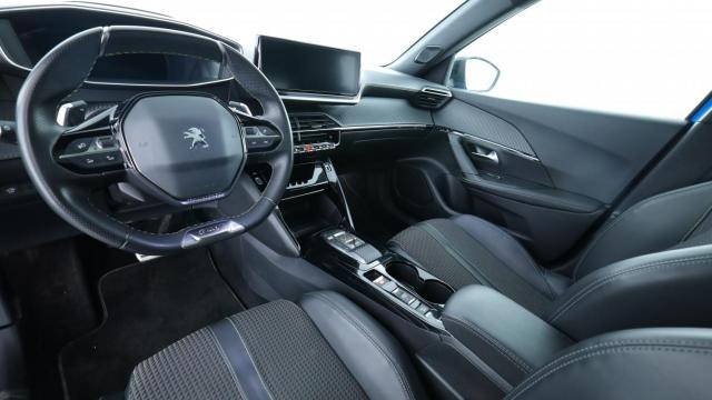 Peugeot 2008 image 3