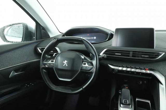 Peugeot 5008 image 2