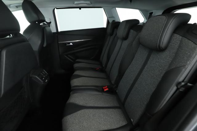 Peugeot 5008 image 4