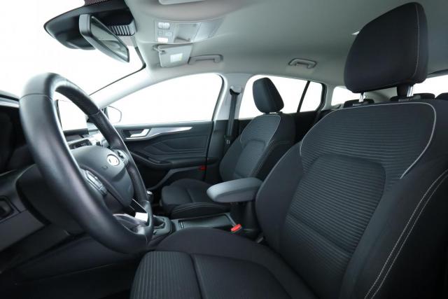 Ford Focus image 5