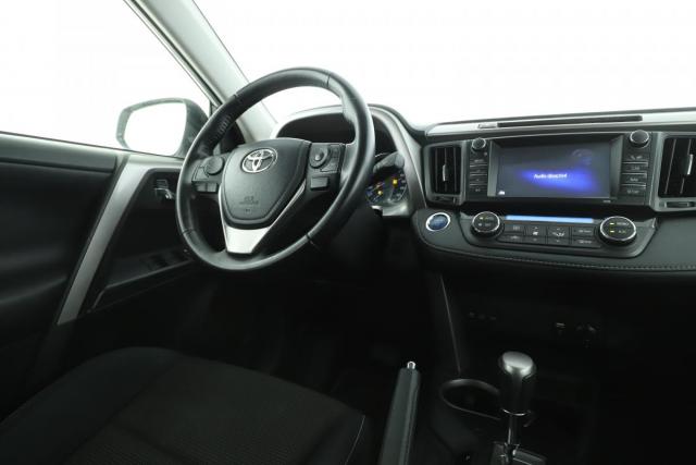 Toyota Rav4 image 6