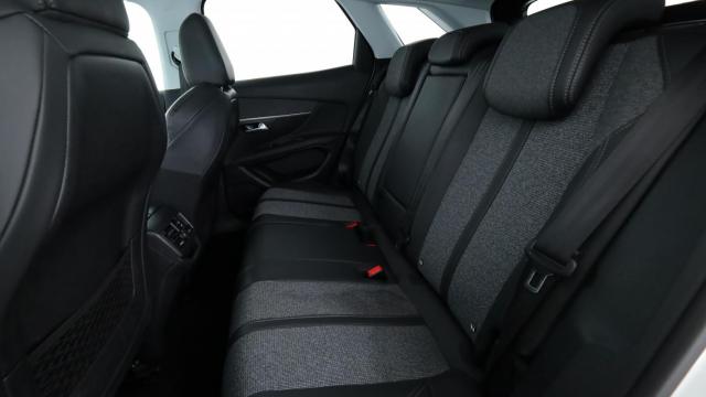 Peugeot 3008 image 1