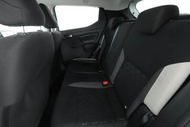 Nissan Micra image 6