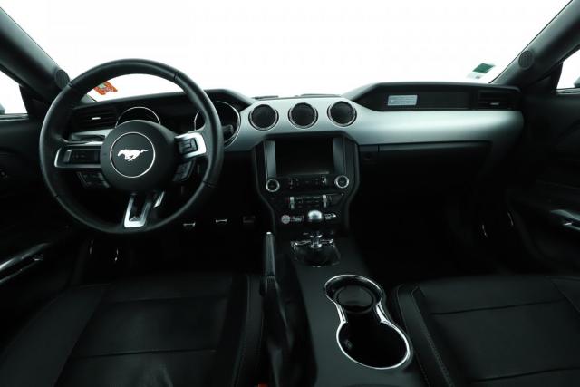 Ford Mustang image 2