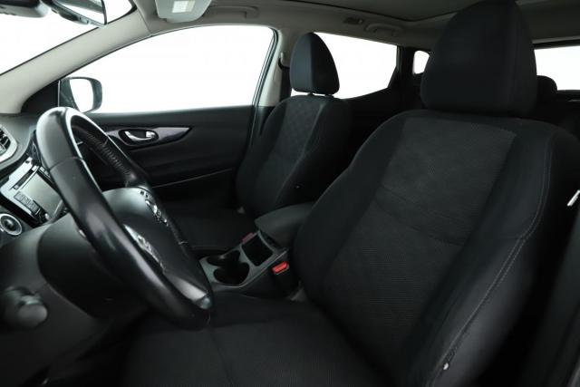 Nissan Qashqai image 1