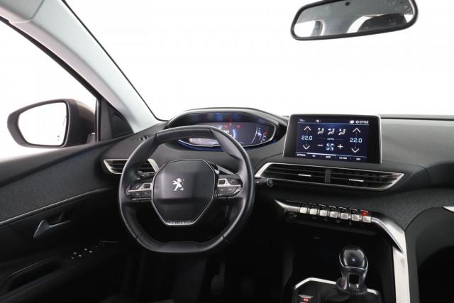 Peugeot 3008 image 2