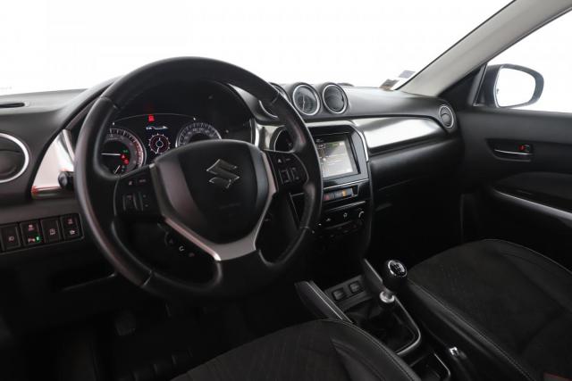 Suzuki Vitara image 4