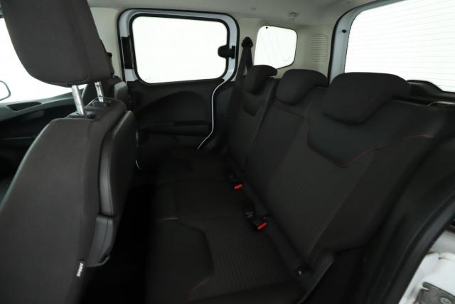 Ford Tourneo image 5