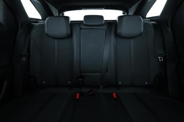 Peugeot 3008 image 2