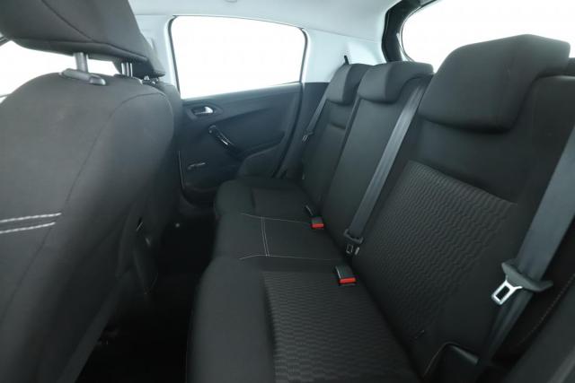 Peugeot 208 image 1