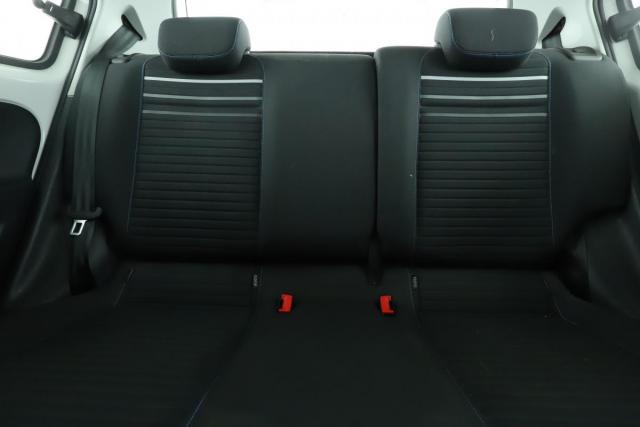 Volkswagen Up! image 1