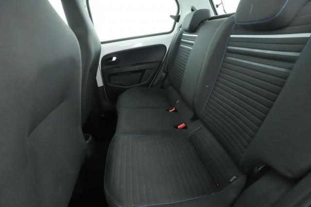 Volkswagen Up! image 9