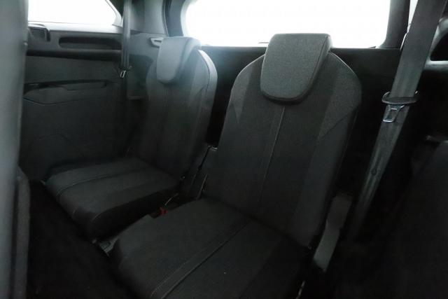 Peugeot 5008 image 6
