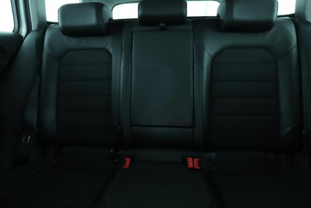 Volkswagen Golf Sw image 3