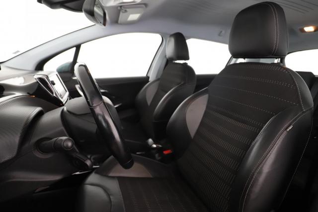 Peugeot 2008 image 1