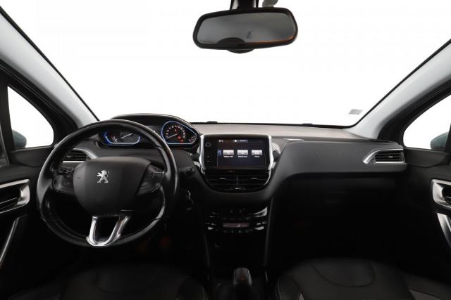 Peugeot 2008 image 2