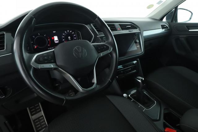 Volkswagen Tiguan image 9