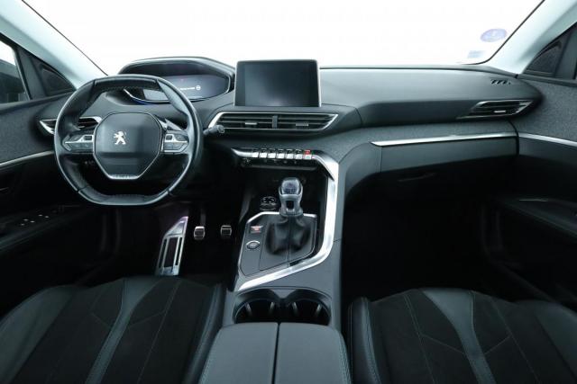 Peugeot 3008 image 3