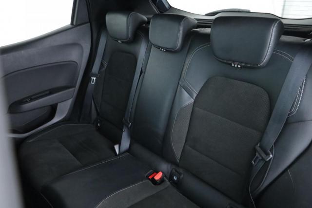 Renault Clio image 2