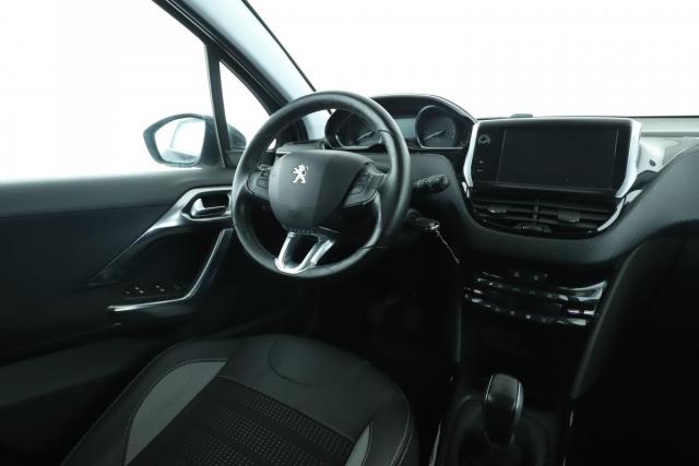 Peugeot 2008 image 3