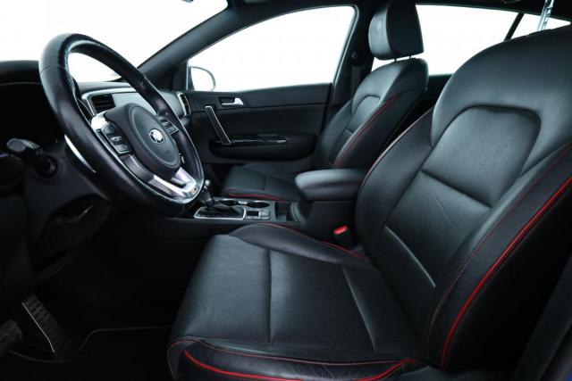 Kia Sportage image 6