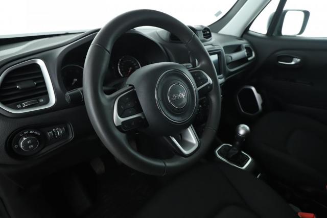Jeep Renegade image 6