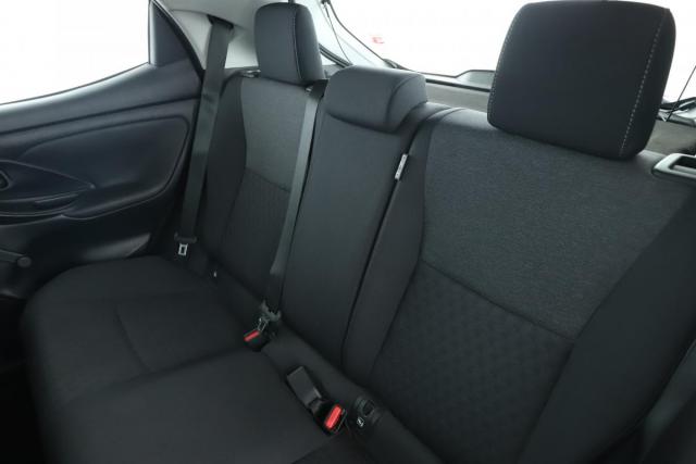 Toyota Yaris image 2